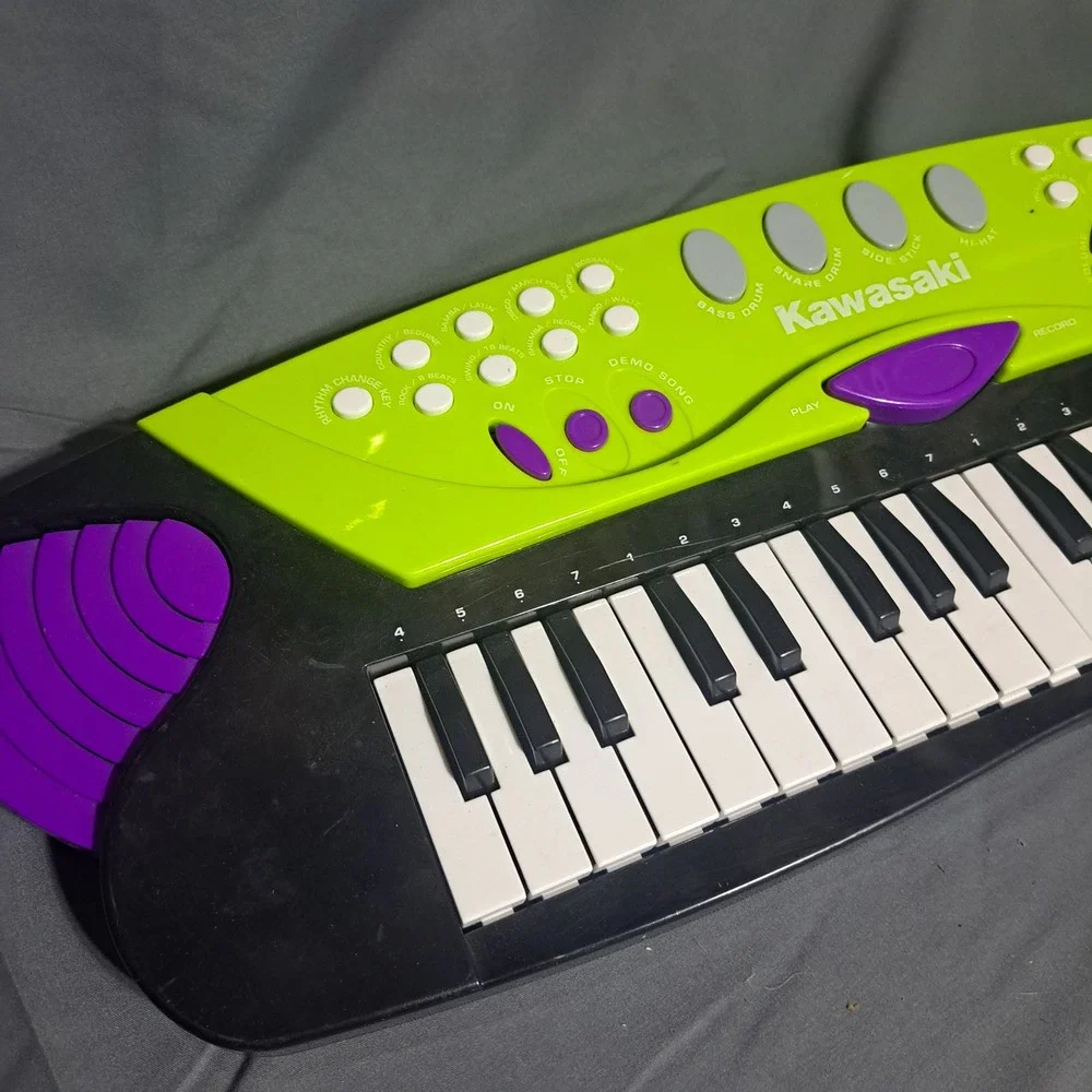 Kawasaki SS Music Piano Keyboard Purple Green Kids 37‎ Keys WORKS